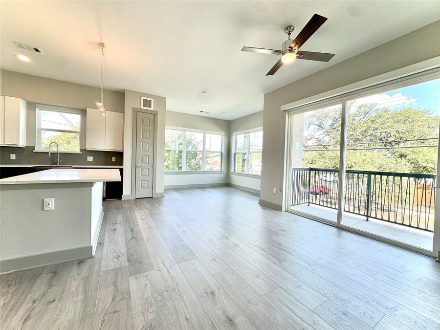 Property photo for 401 W 25th Street, #1423, Houston, TX