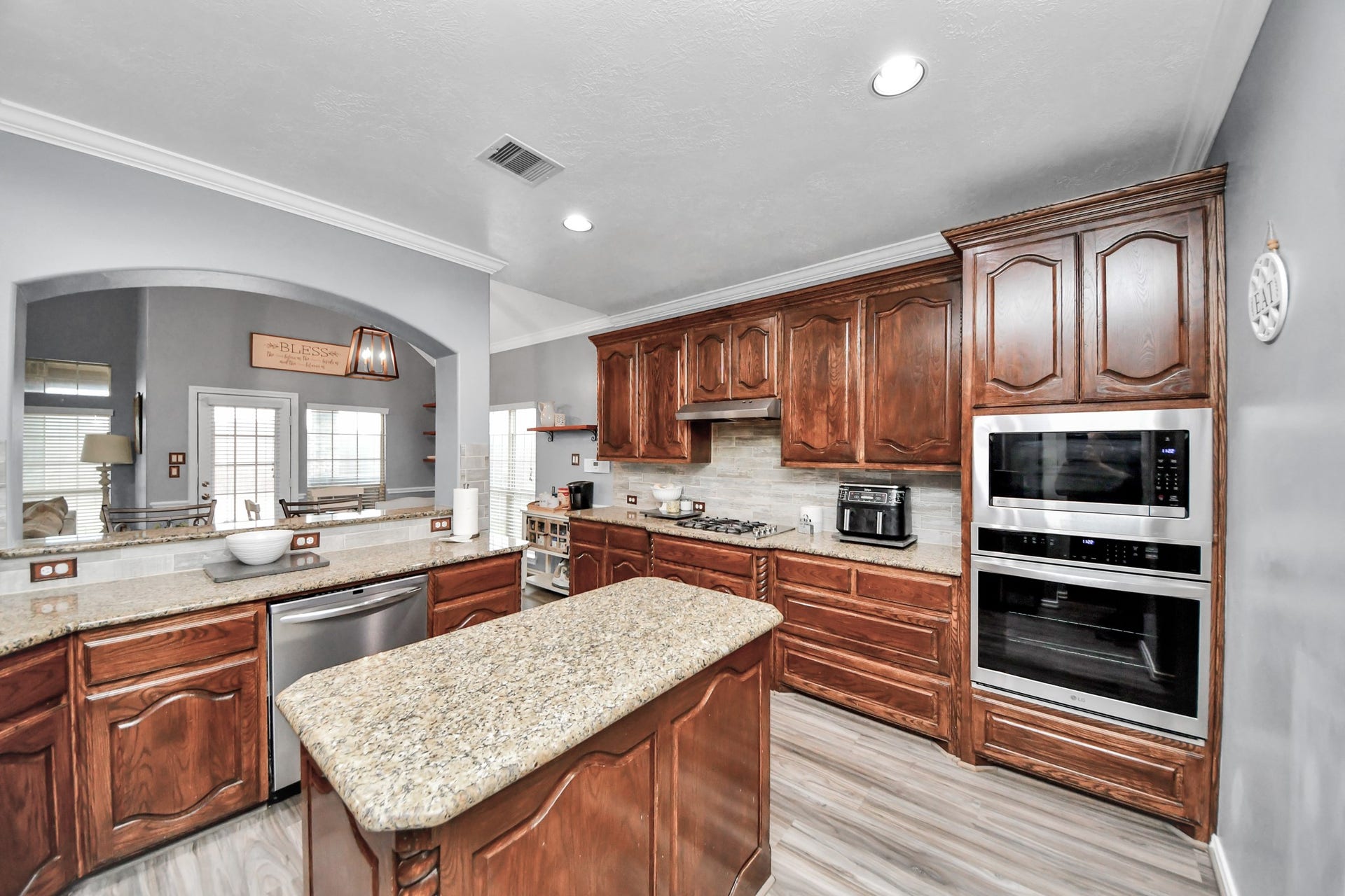 3421 Brentwood Lane, Pearland, TX 77581 3421 Brentwood Lane, Pearland, TX 77581