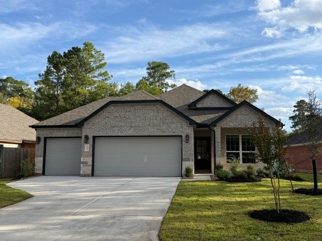 Property photo for 12307 Browning Drive, Montgomery, TX