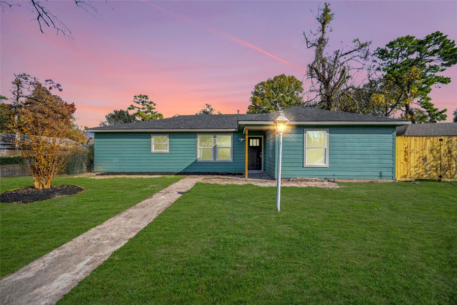 Property photo for 7422 Wiley Road, Houston, TX
