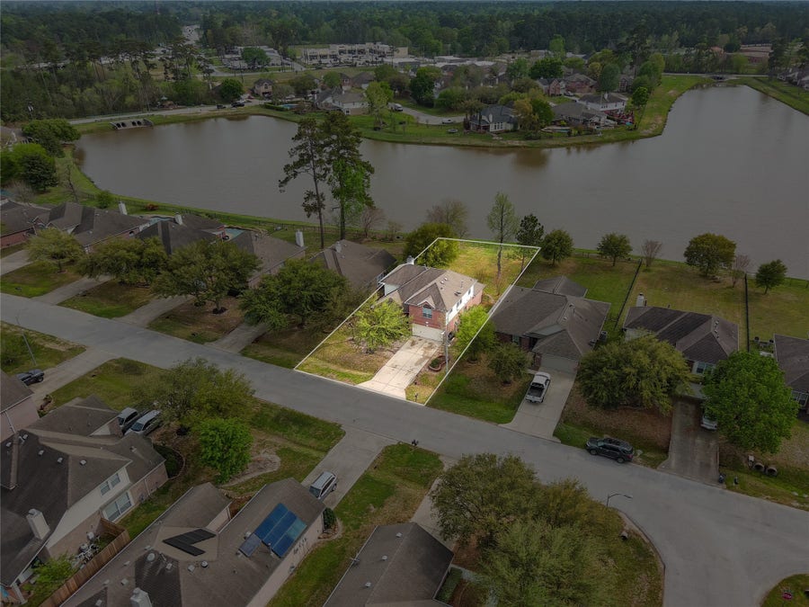 Property photo for 9219 E Lakeside Drive, Magnolia, TX