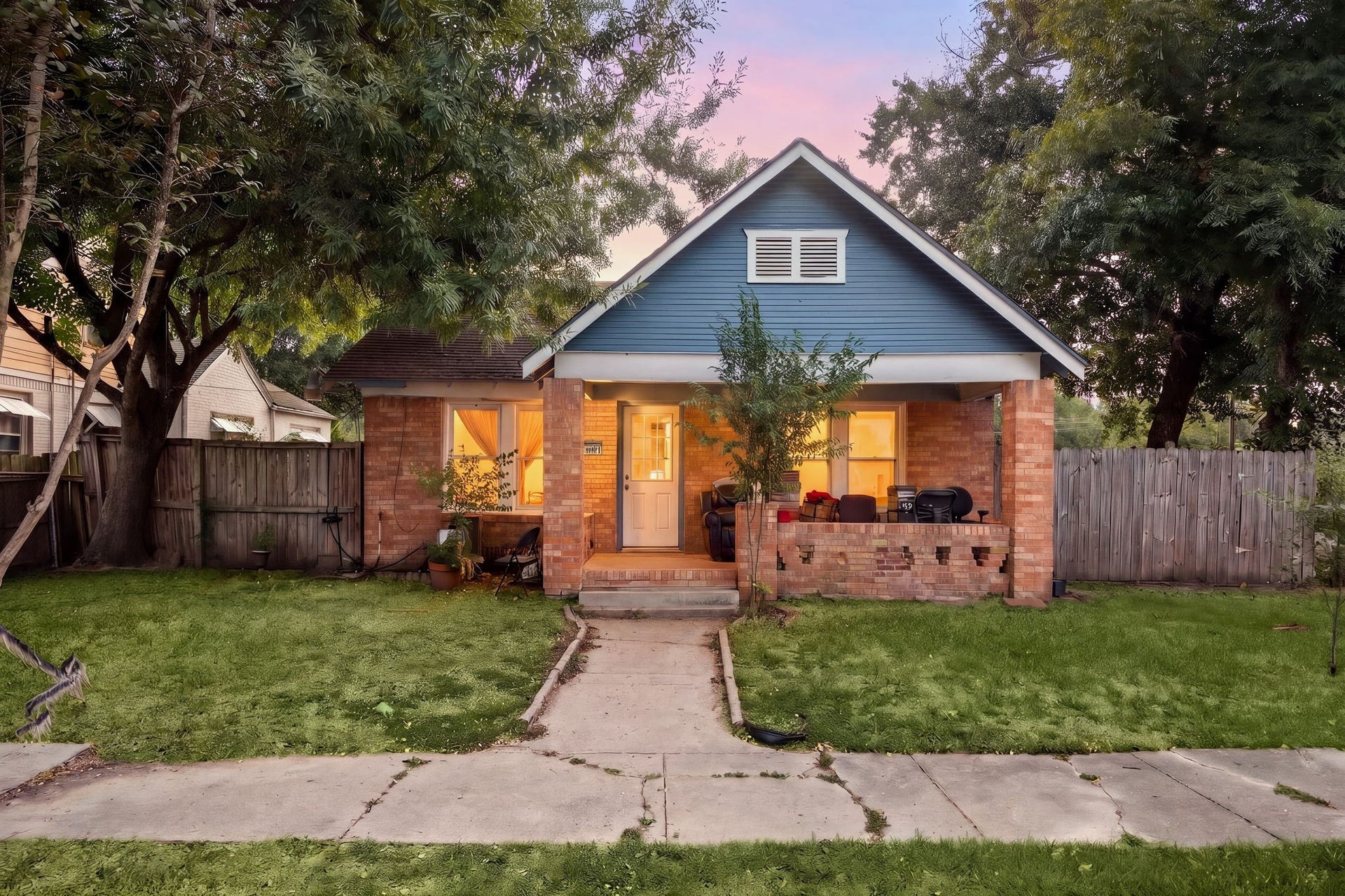 1821 Hatwell Street, Houston, TX 77023 Good bones and only 4.5 miles from Downtown Houston