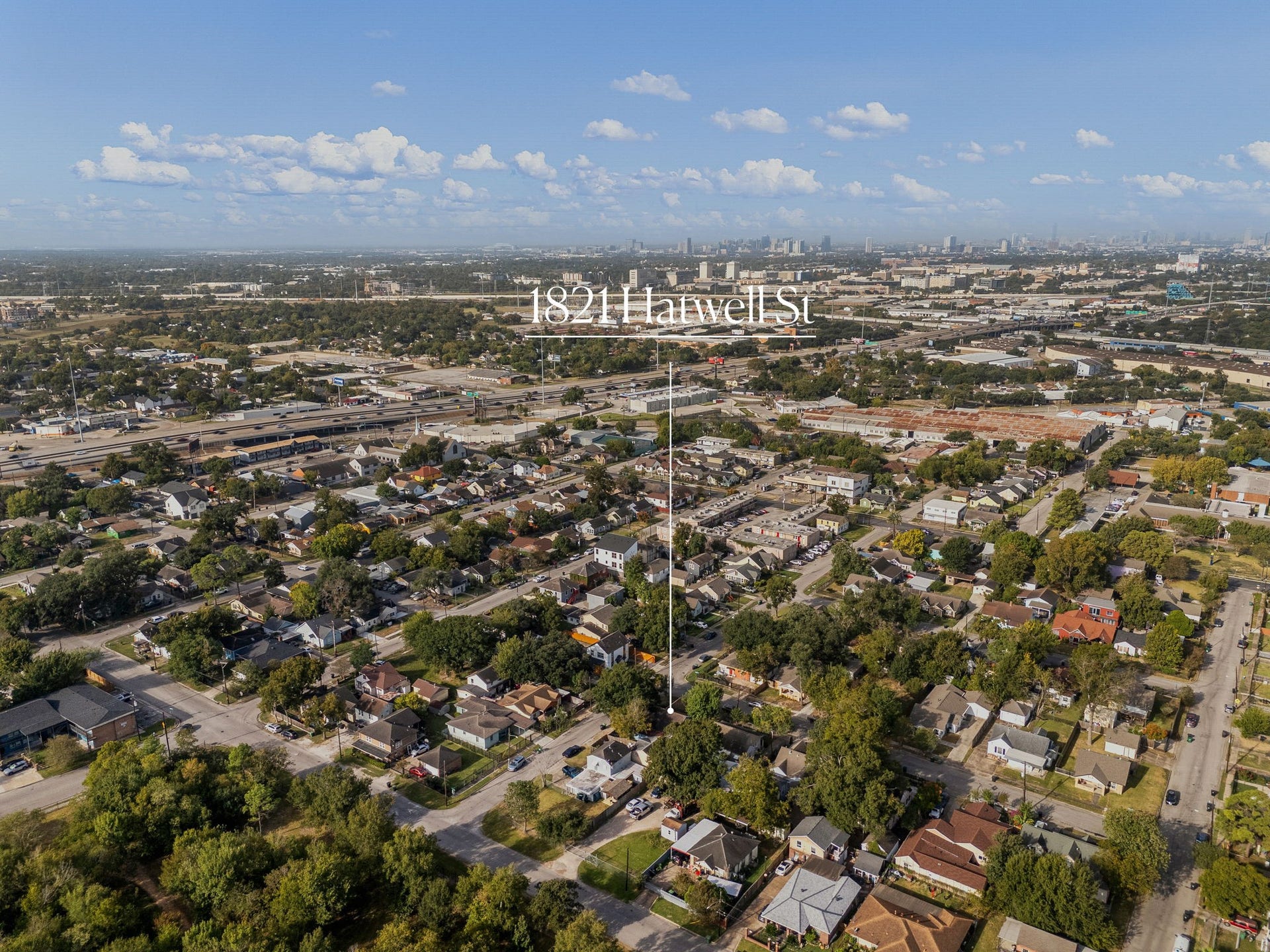 1821 Hatwell Street, Houston, TX 77023 4.5 Miles from Downtown Houston, 6.7 Miles to The Medical Center, 11 Miles to The NRG stadium.
