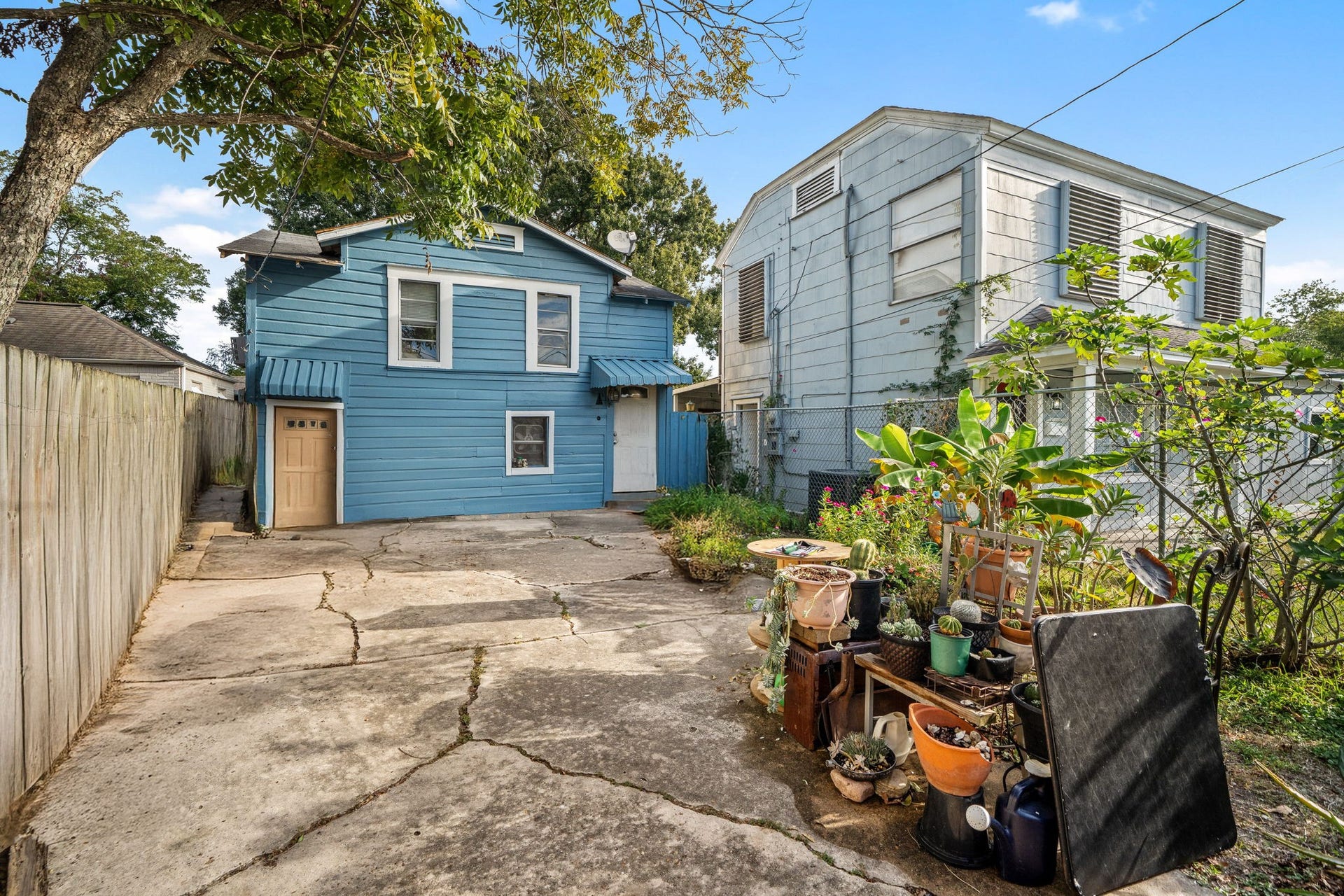 1821 Hatwell Street, Houston, TX 77023 This is the second home located in the back.