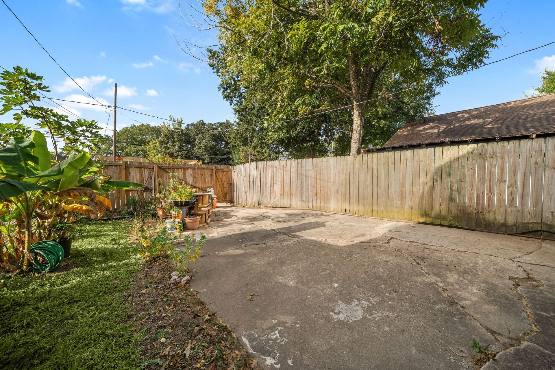 1821 Hatwell Street, Houston, TX 77023 1821 Hatwell Street, Houston, TX 77023