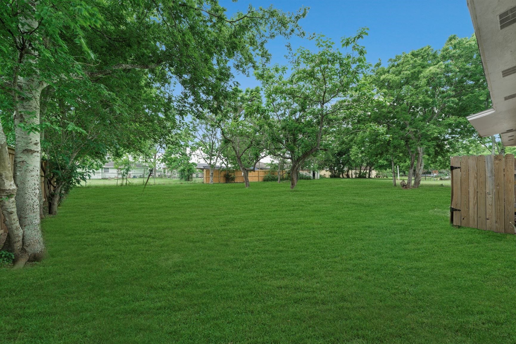 1109 W 10th Street, Freeport, TX 77541