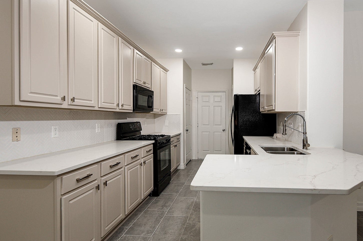 7 Peach Ridge Drive, The Woodlands, TX 77382 7 Peach Ridge Drive, The Woodlands, TX 77382