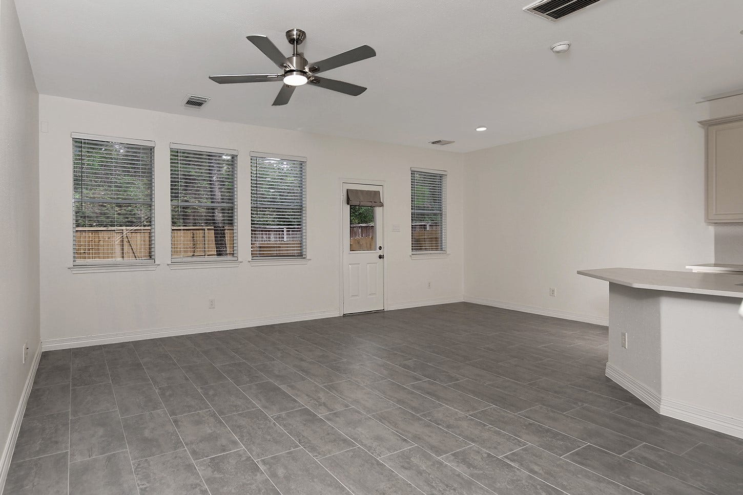 7 Peach Ridge Drive, The Woodlands, TX 77382 7 Peach Ridge Drive, The Woodlands, TX 77382