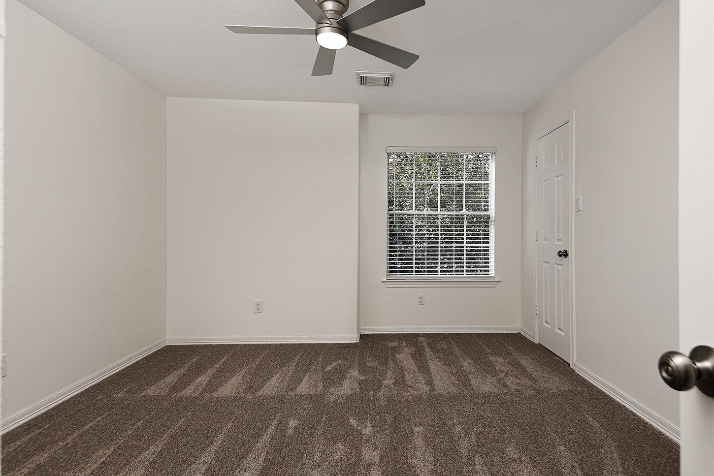 7 Peach Ridge Drive, The Woodlands, TX 77382 7 Peach Ridge Drive, The Woodlands, TX 77382