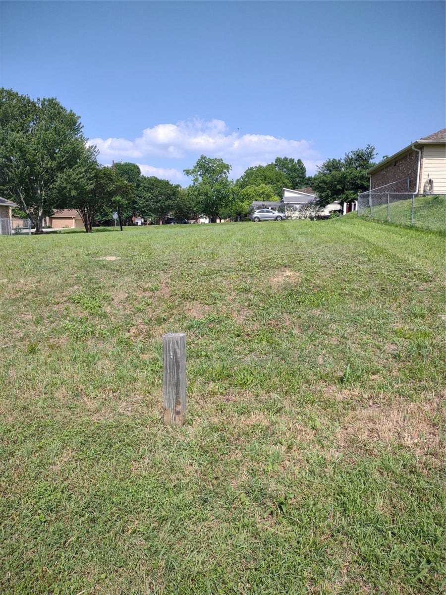 Property photo for 331 Cape Conroe Drive, Conroe, TX
