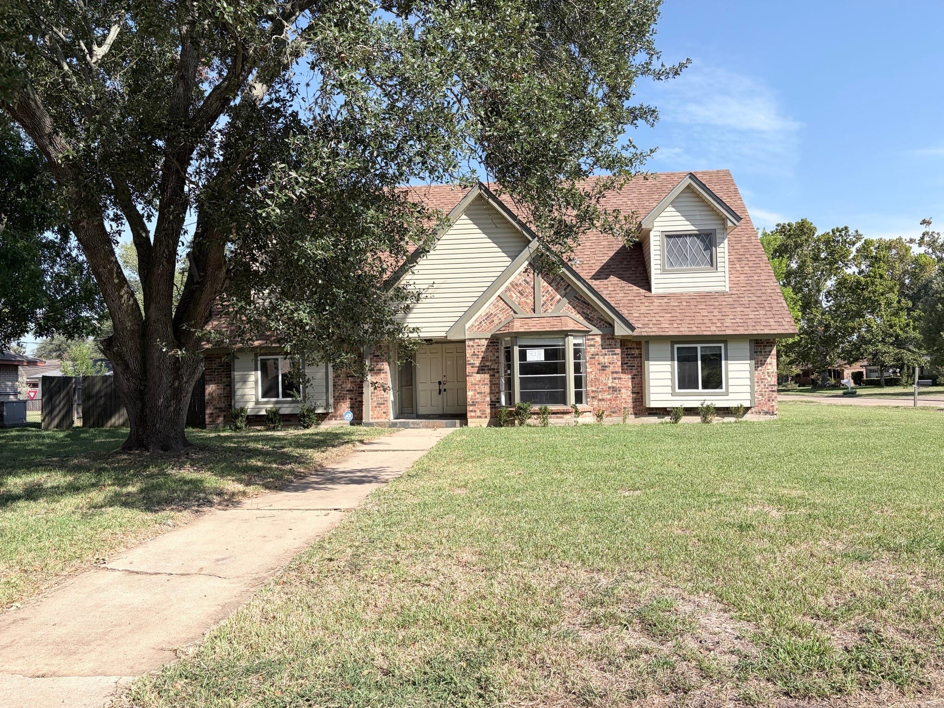 113 Buttercup Street Street, Lake Jackson, TX 77566 113 Buttercup Street Street, Lake Jackson, TX 77566