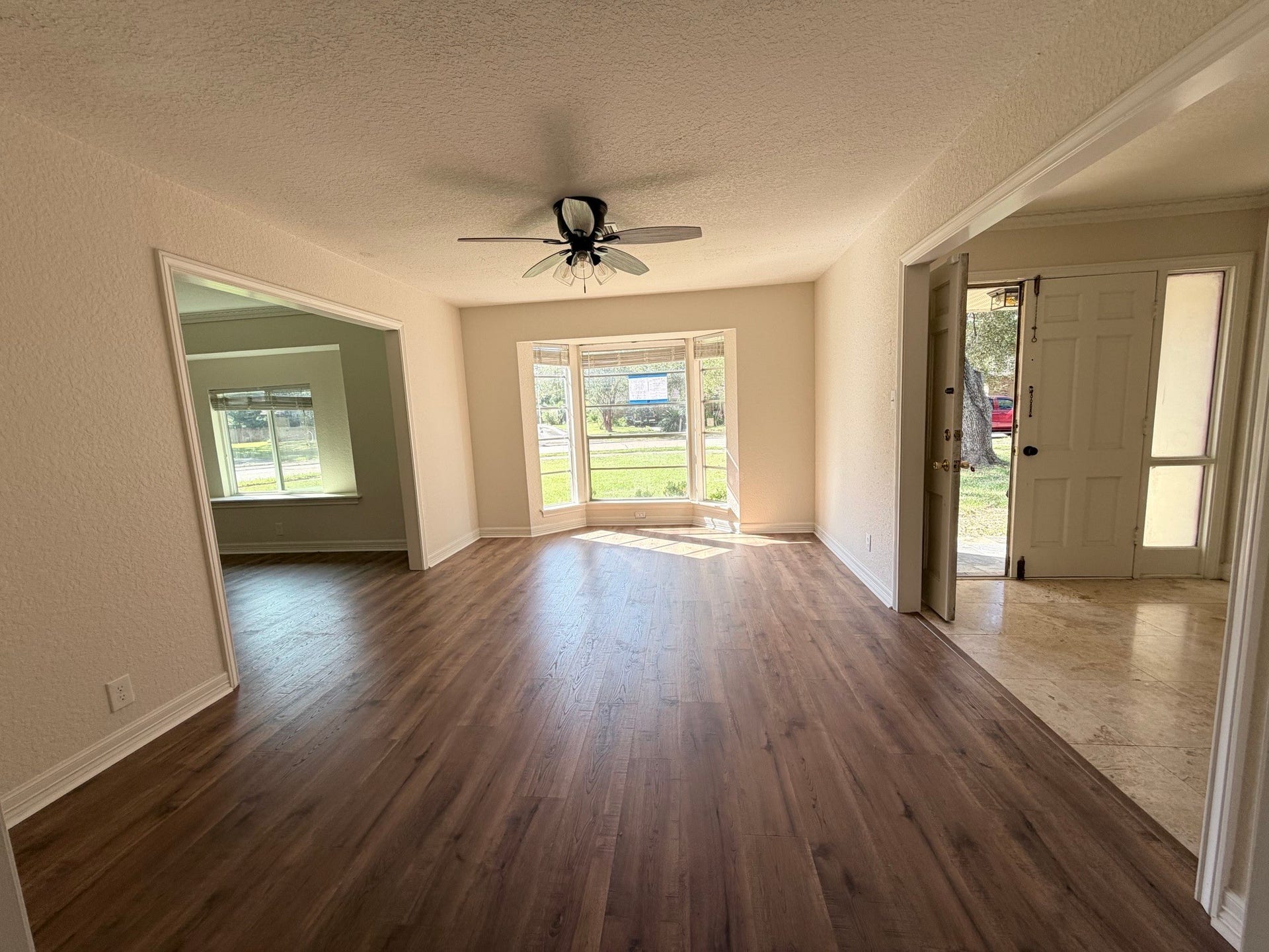 113 Buttercup Street Street, Lake Jackson, TX 77566 113 Buttercup Street Street, Lake Jackson, TX 77566