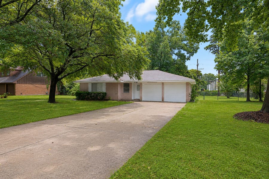 Property photo for 503 Northwood Drive, Conroe, TX