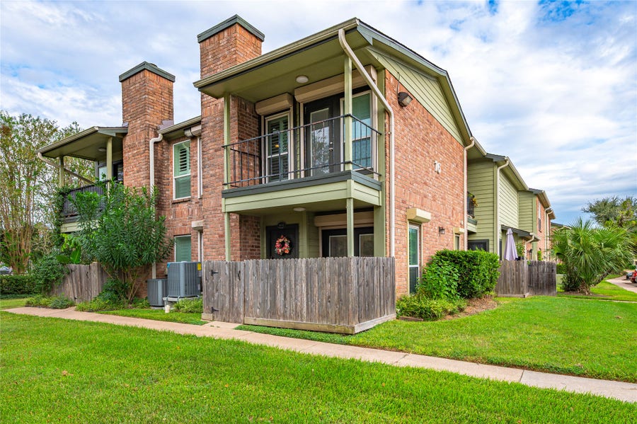 Property photo for 18800 Egret Bay Boulevard, #1611, Webster, TX