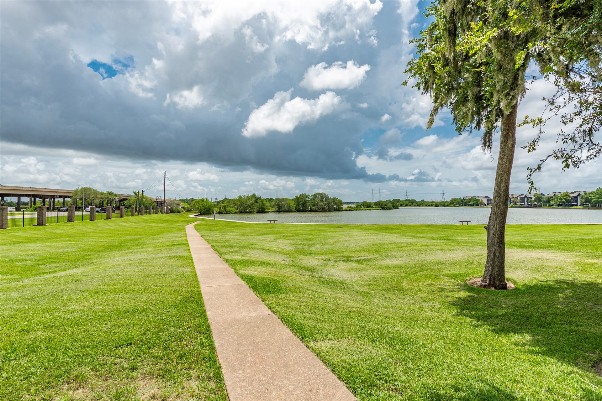 18800 Egret Bay Boulevard, #1611, Webster, TX 77058