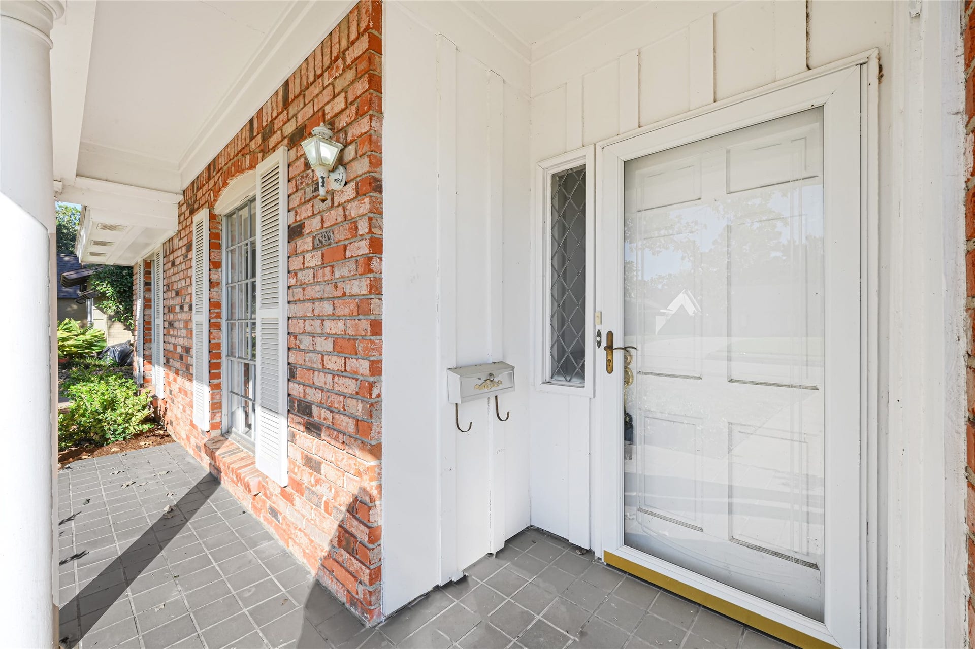1611 Droxford Drive, Houston, TX 77008