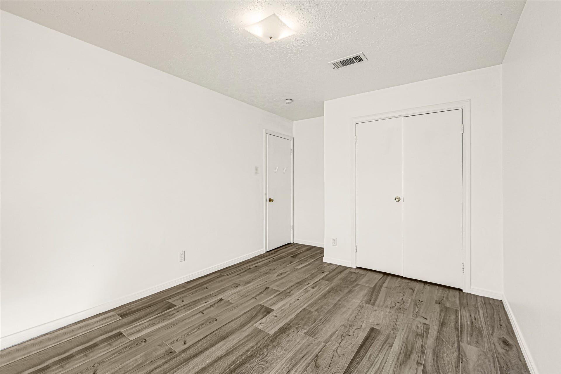 1611 Droxford Drive, Houston, TX 77008