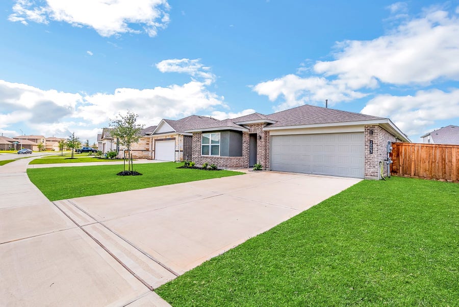 Property photo for 10647 Cascade Creek Drive, Rosharon, TX