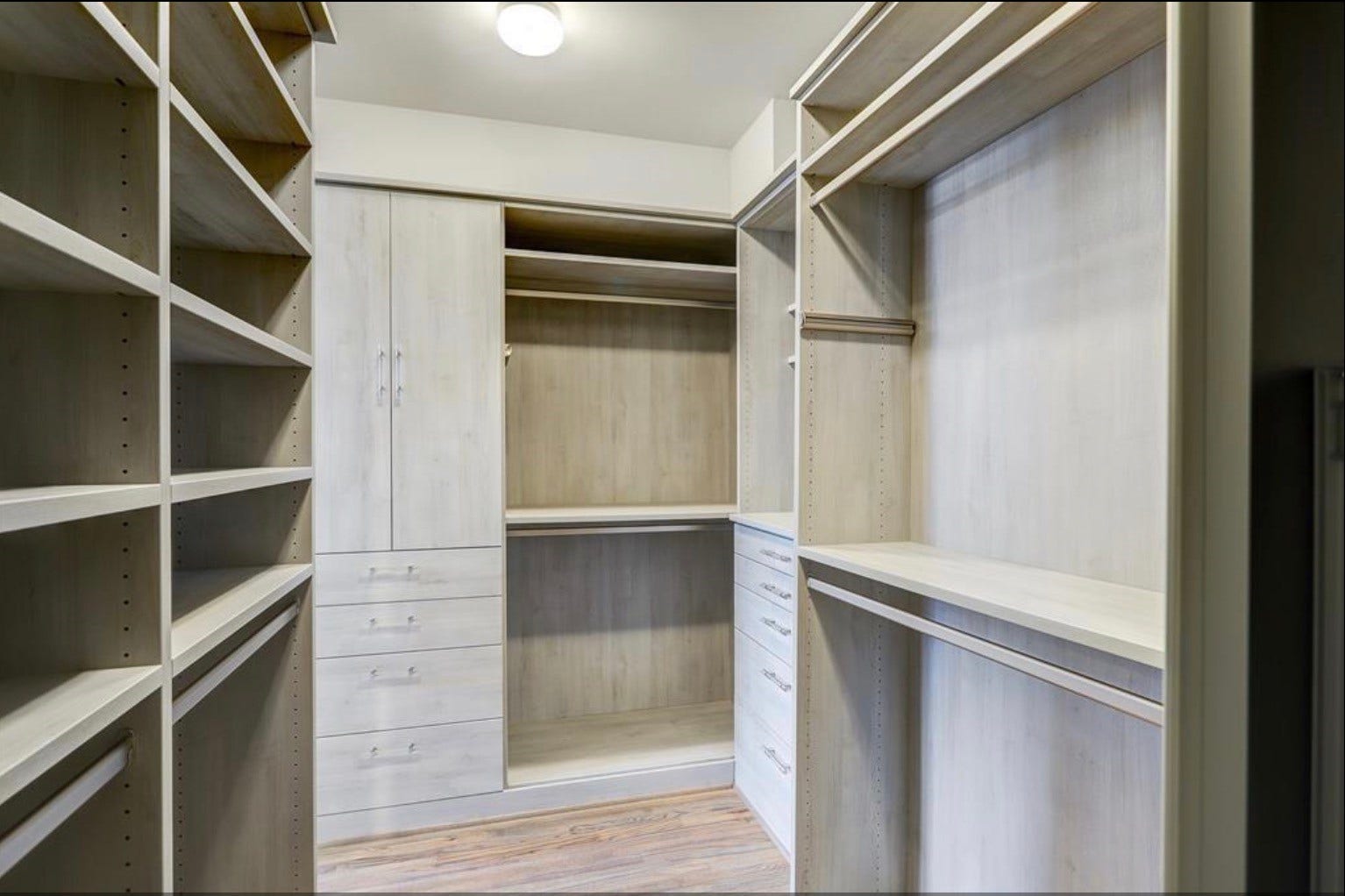 1040 W 26 Street, #B, Houston, TX 77008 1040 W 26 Street, #B, Houston, TX 77008