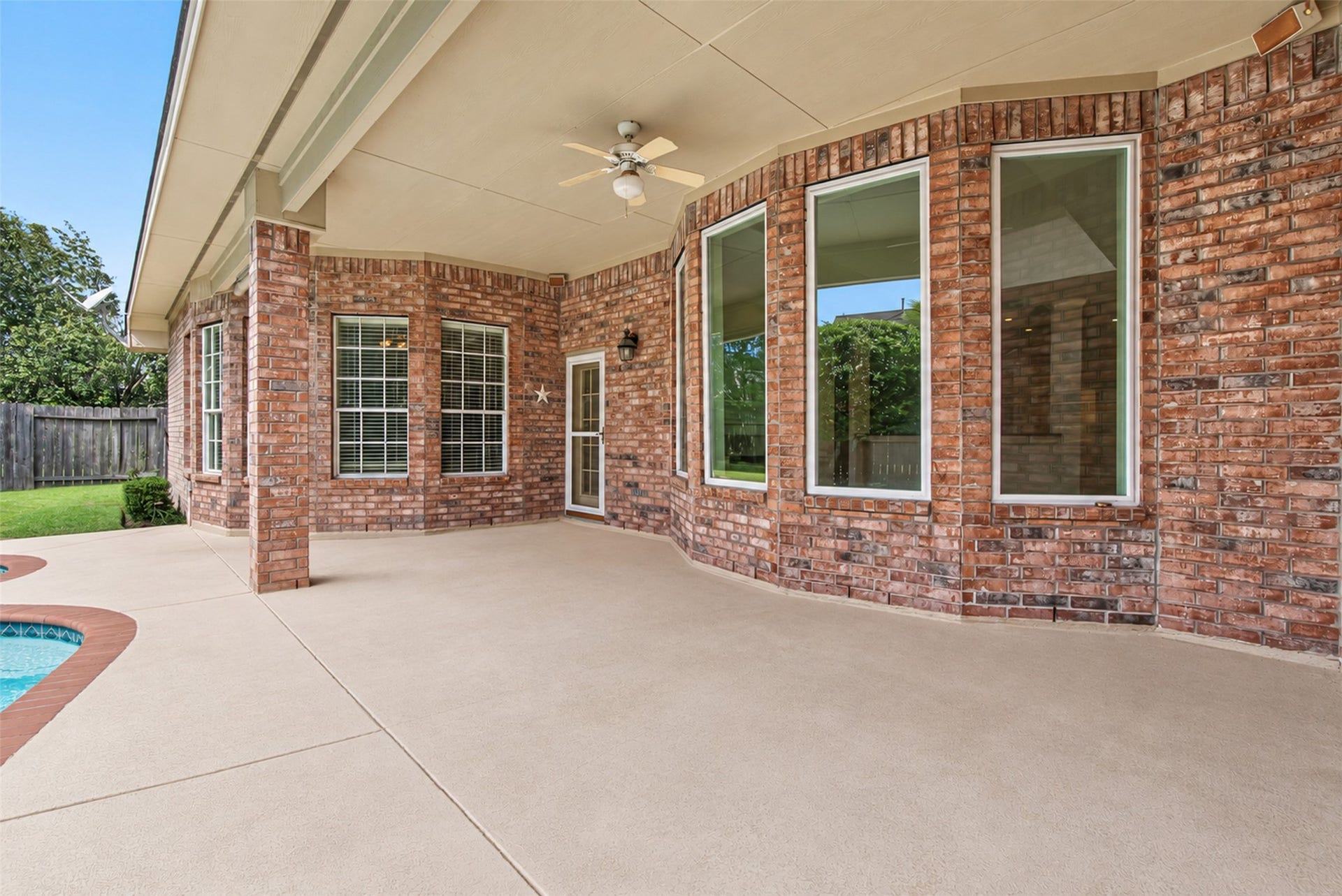 2319 River Rock Trail, Houston, TX 77345 2319 River Rock Trail, Houston, TX 77345