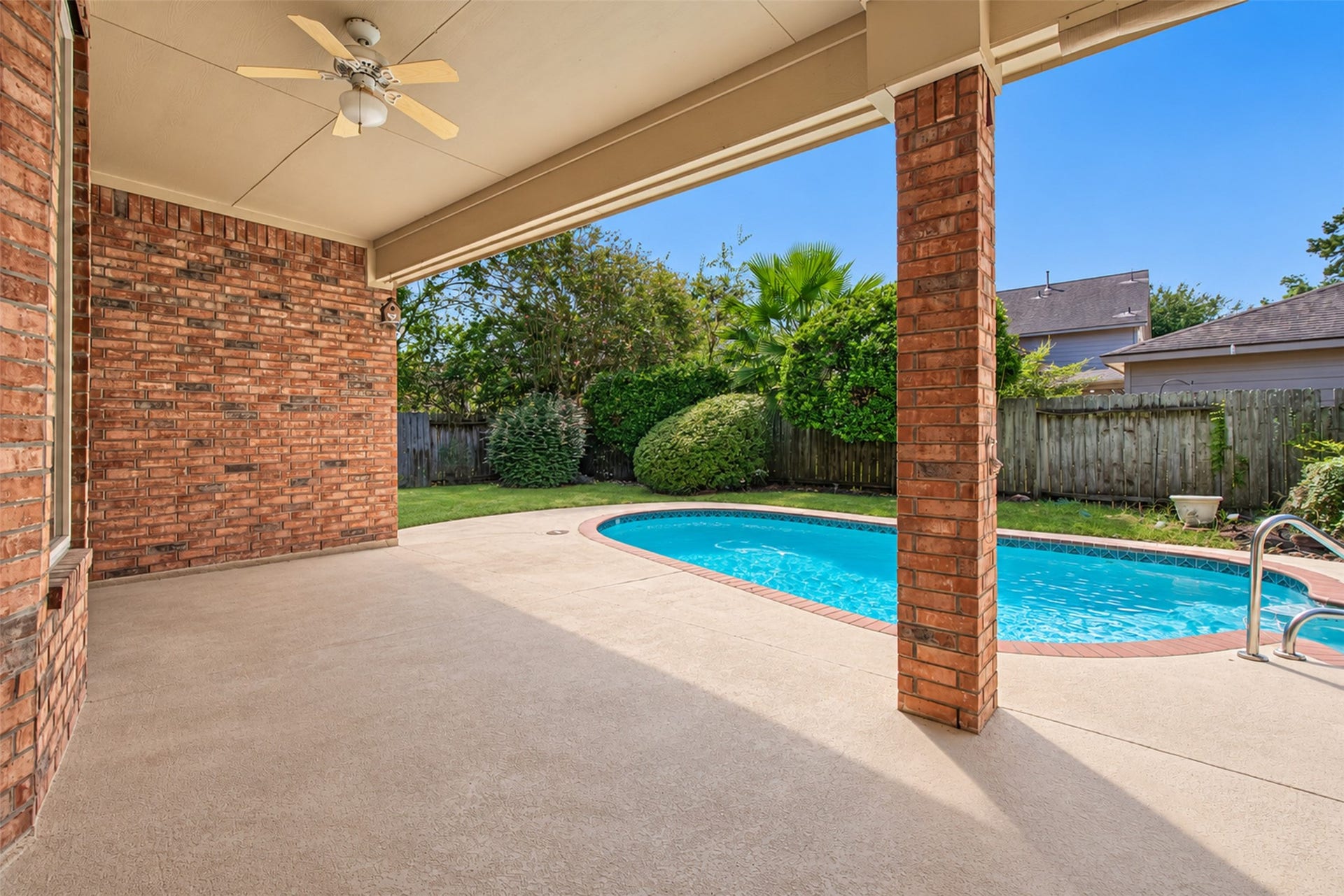 2319 River Rock Trail, Houston, TX 77345 2319 River Rock Trail, Houston, TX 77345