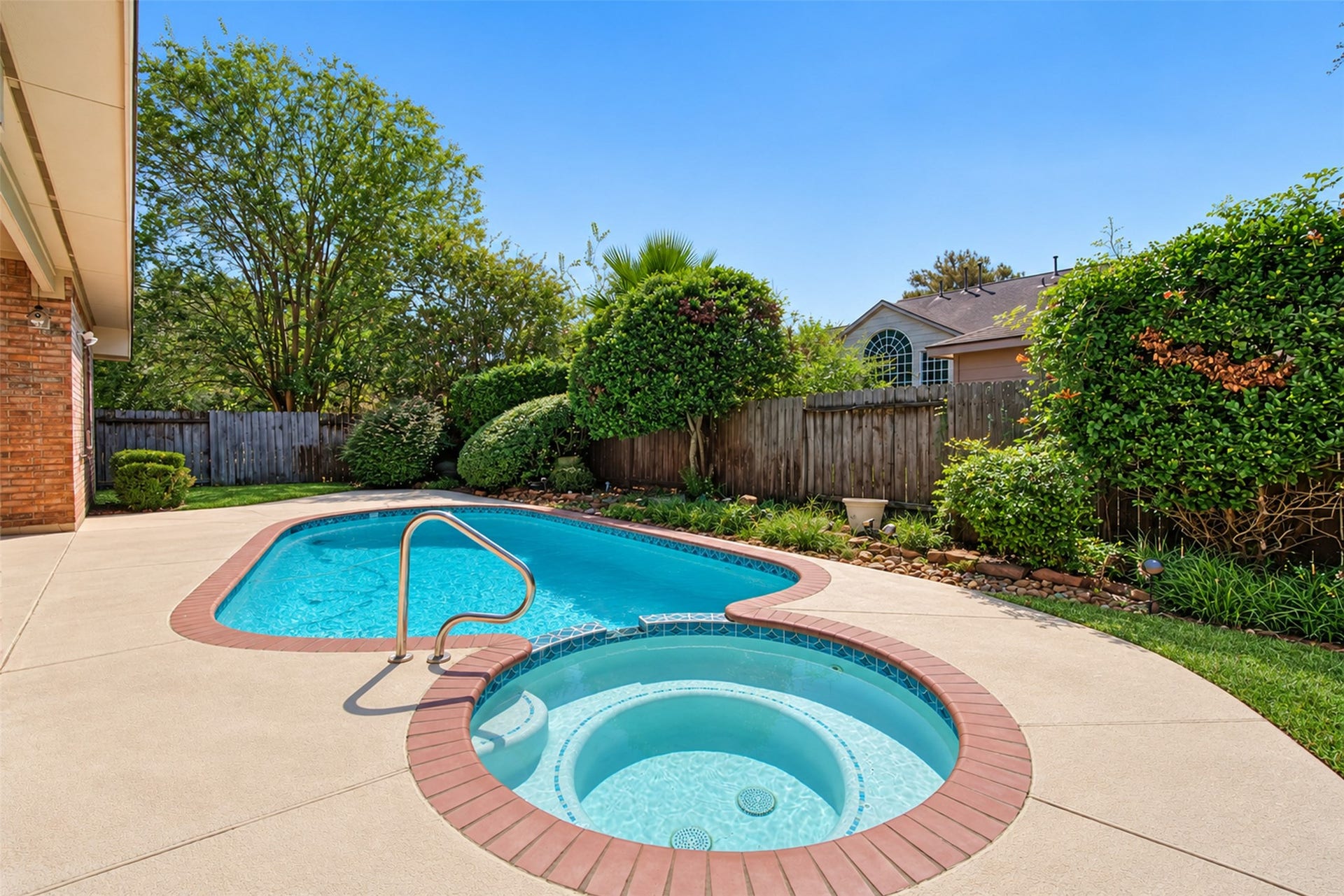 2319 River Rock Trail, Houston, TX 77345 2319 River Rock Trail, Houston, TX 77345