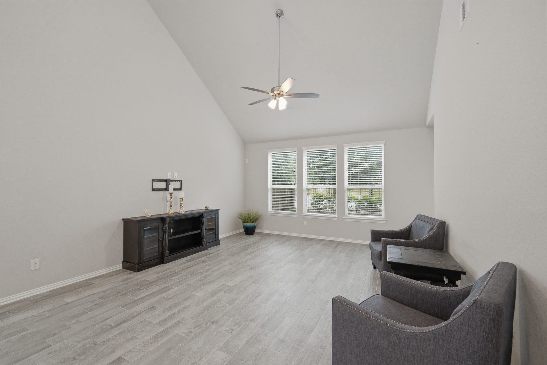 10602 Wagner Street, Rosharon, TX 77583