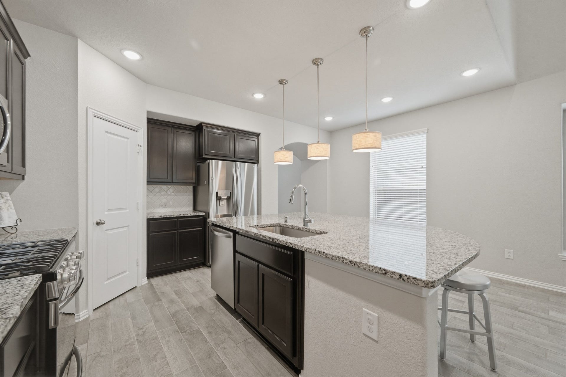 10602 Wagner Street, Rosharon, TX 77583