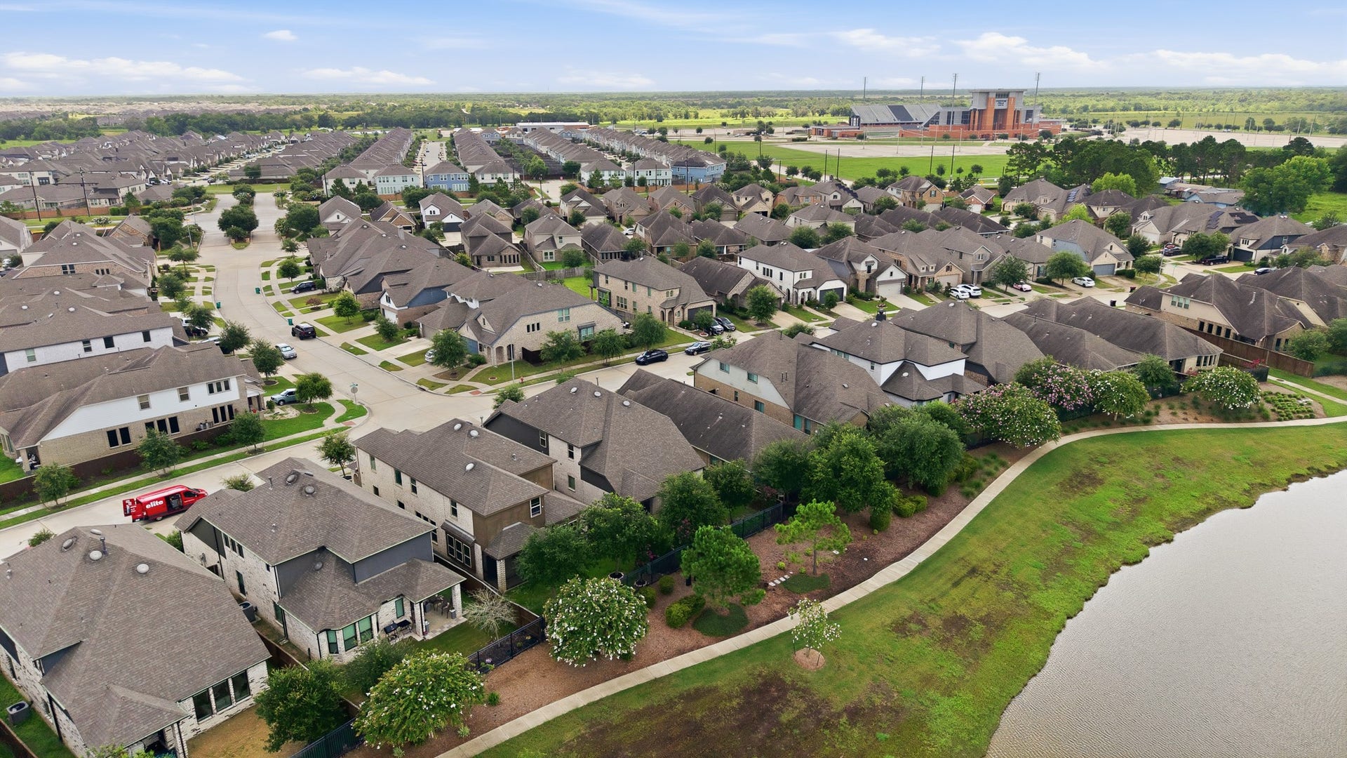 10602 Wagner Street, Rosharon, TX 77583