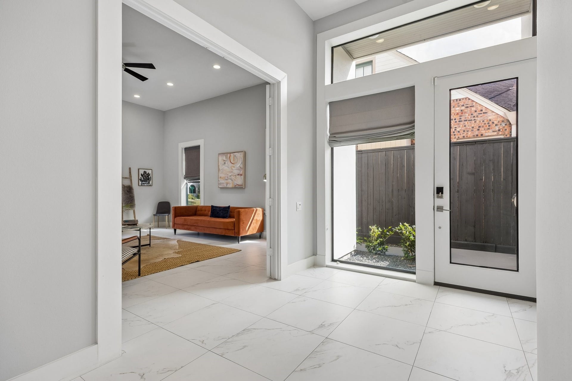 1959 Portsmouth Street, Houston, TX 77098 Step into the formal foyer with expansive windows at the entry.