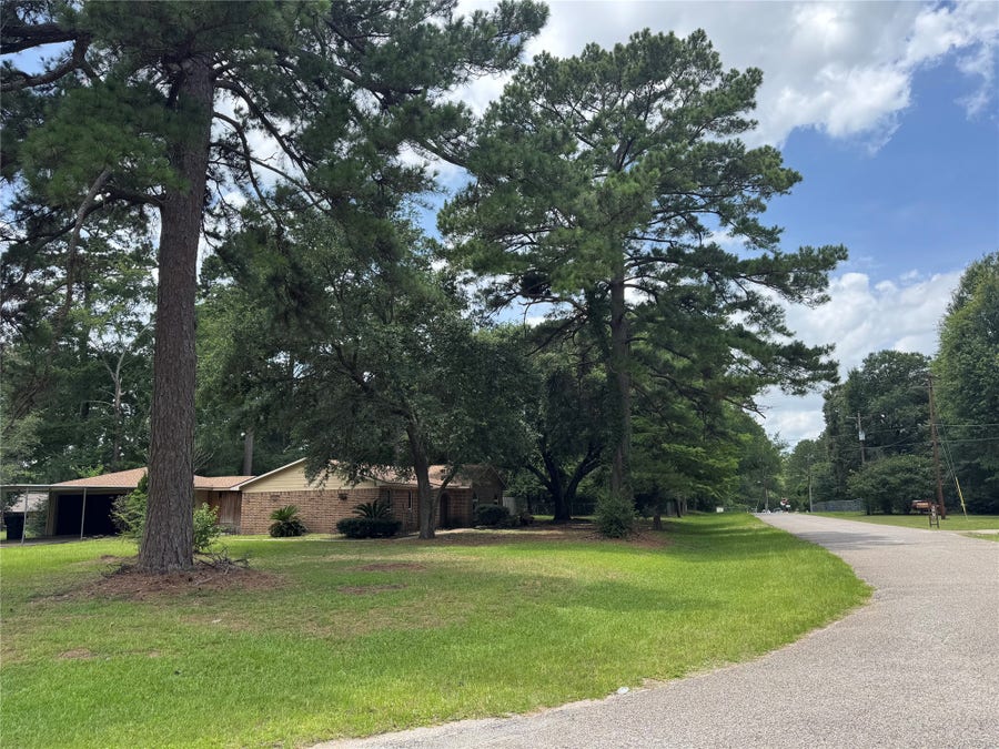 Property photo for 30819 Meadow Wood Drive, Magnolia, TX