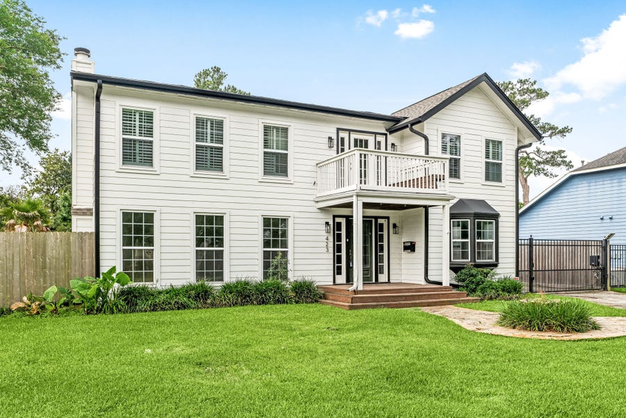 Property photo for 423 W 32nd Street, Houston, TX