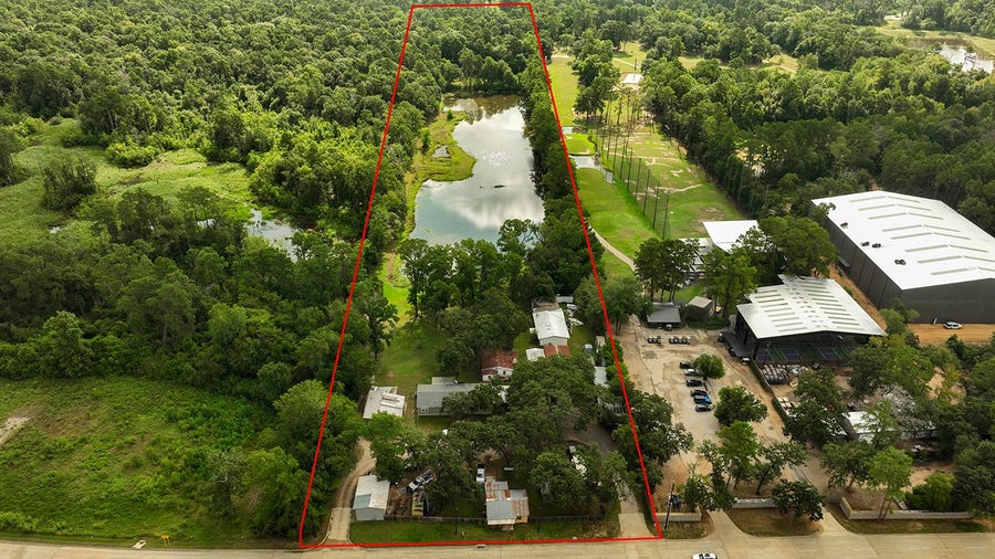 Property photo for 25126 Gosling Road, Spring, TX