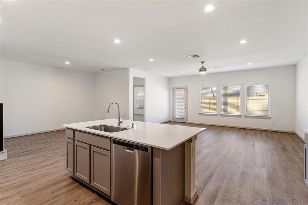 29318 Hoelzen Hollow Drive, Katy, TX 77494