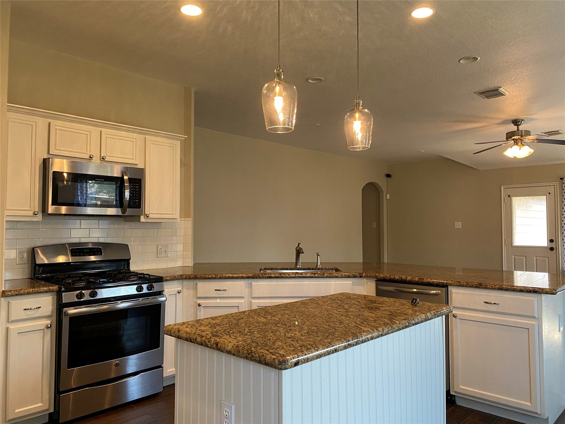 1202 Hemple Drive, Rosenberg, TX 77471 1202 Hemple Drive, Rosenberg, TX 77471