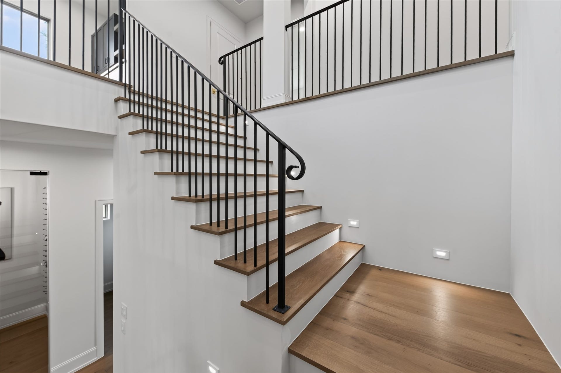 515 W 33rd Street, Houston, TX 77018 515 W 33rd Street, Houston, TX 77018