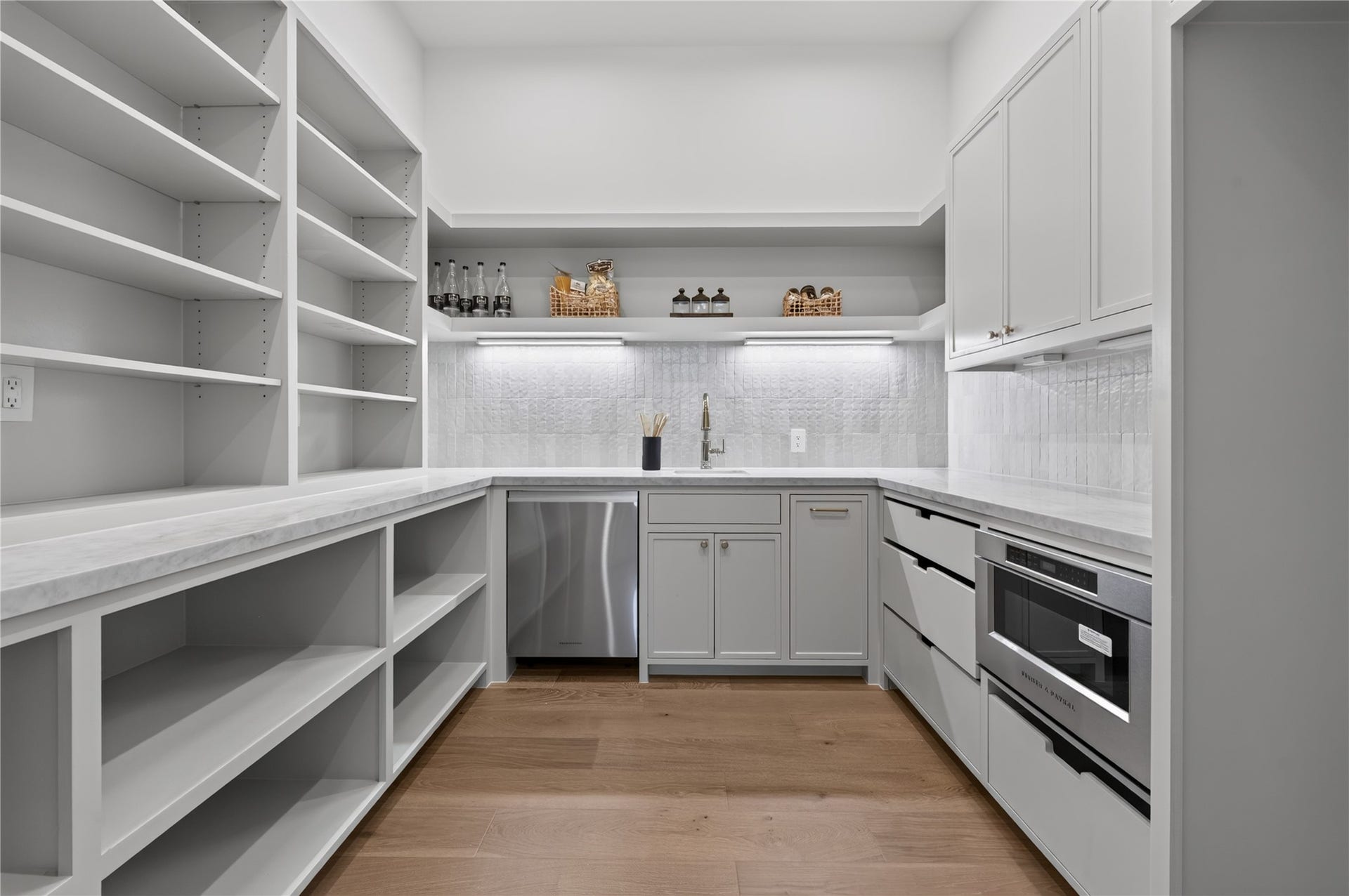 515 W 33rd Street, Houston, TX 77018 515 W 33rd Street, Houston, TX 77018