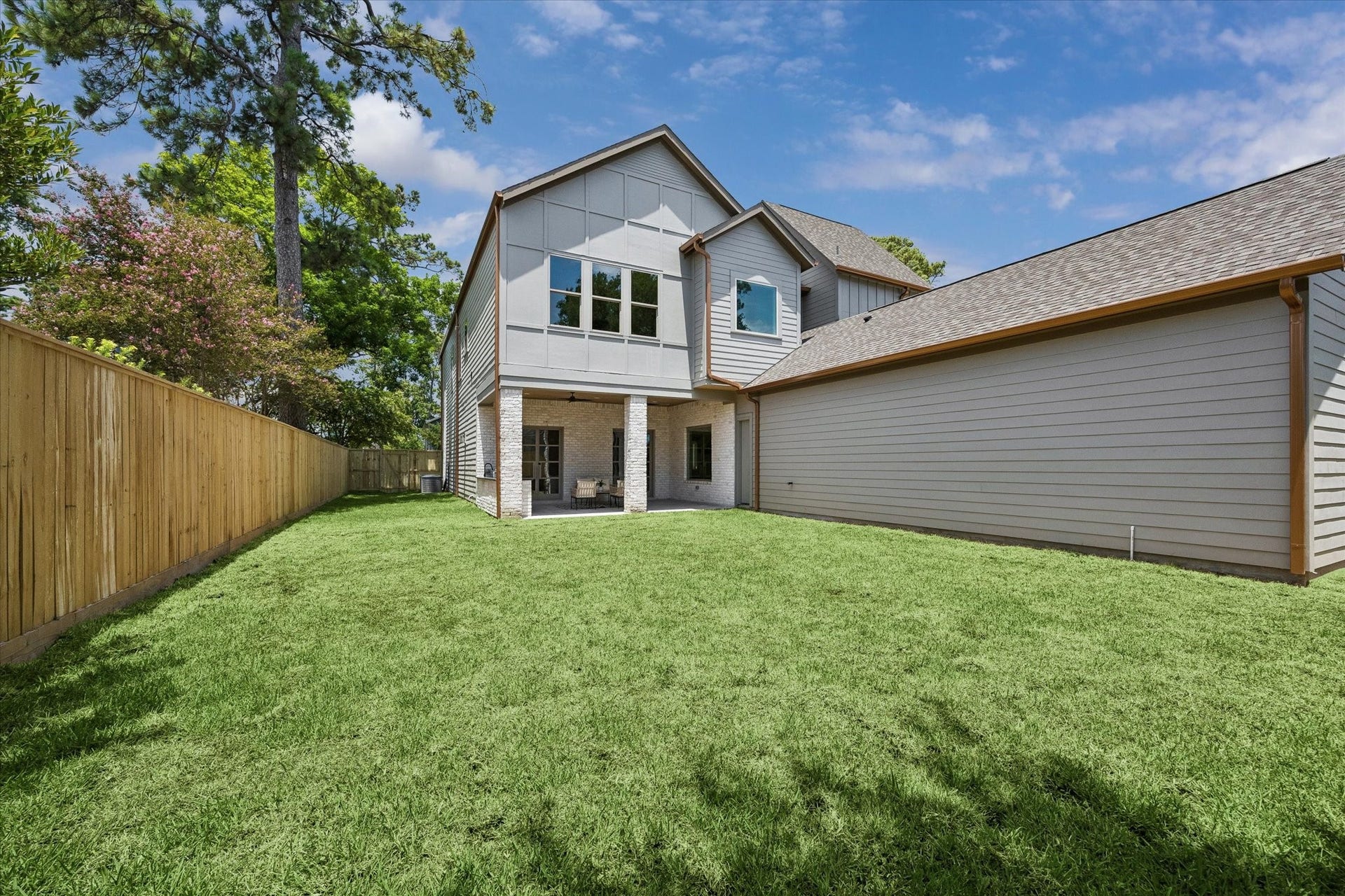 515 W 33rd Street, Houston, TX 77018 515 W 33rd Street, Houston, TX 77018