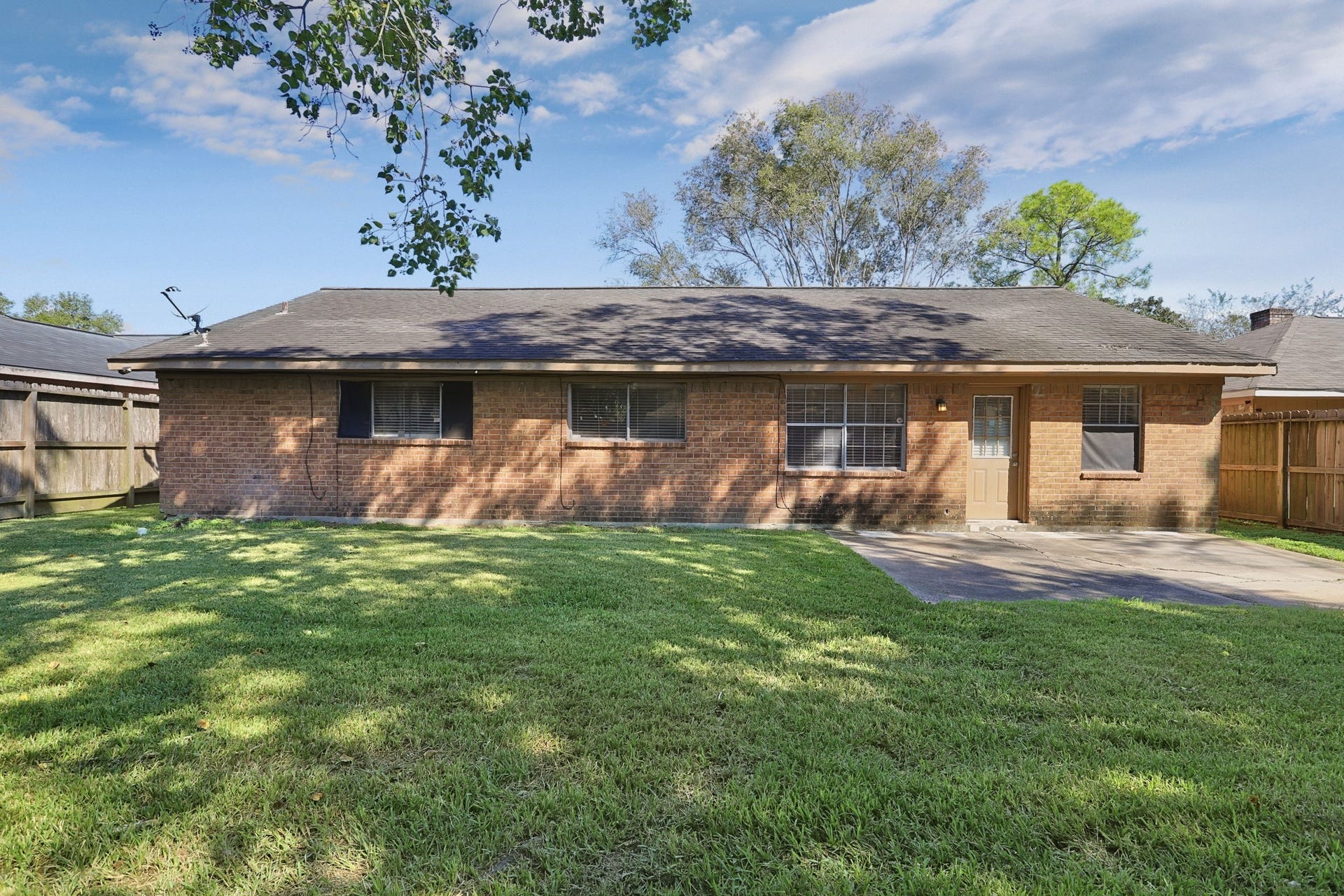 6719 Indian Falls Drive, Missouri City, TX 77489 6719 Indian Falls Drive, Missouri City, TX 77489