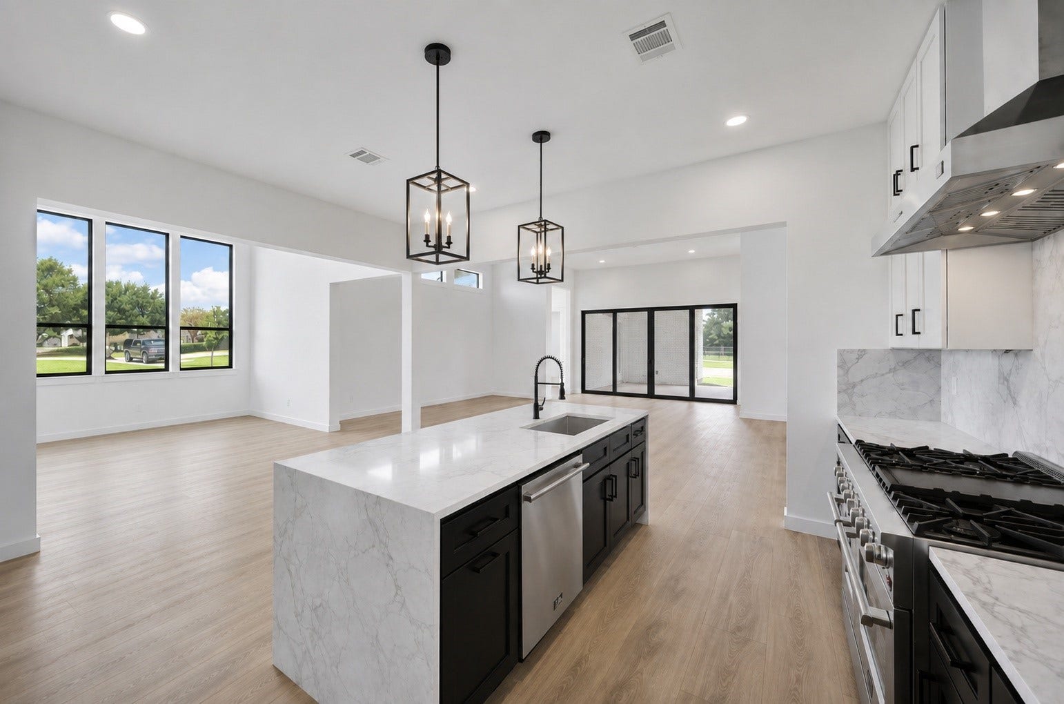 19006 Grandview Court, Montgomery, TX 77356 19006 Grandview Court, Montgomery, TX 77356