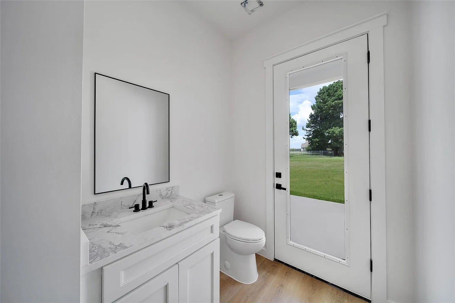 19006 Grandview Court, Montgomery, TX 77356 19006 Grandview Court, Montgomery, TX 77356