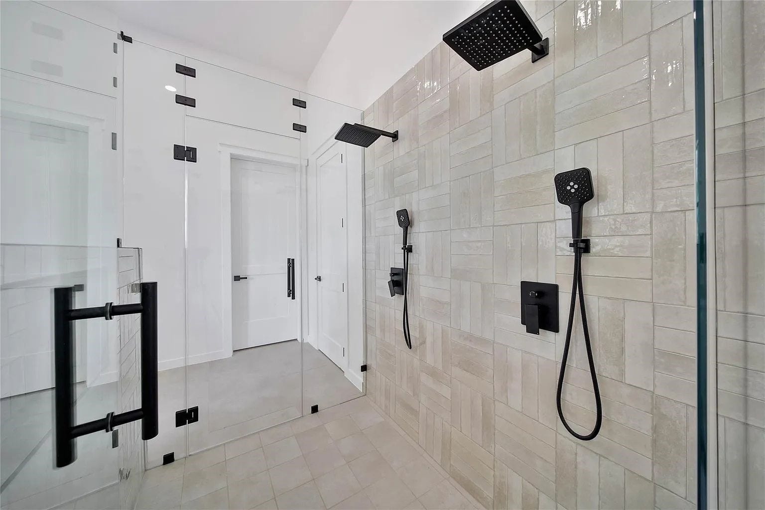 19006 Grandview Court, Montgomery, TX 77356 19006 Grandview Court, Montgomery, TX 77356
