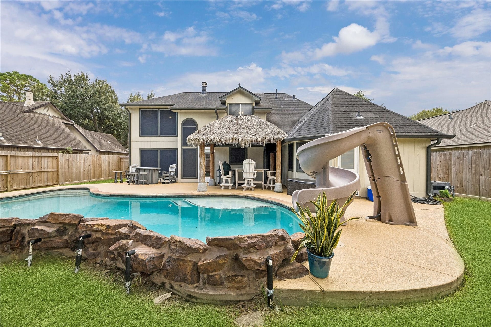 2915 Tower Bridge Court, Pearland, TX 77581
