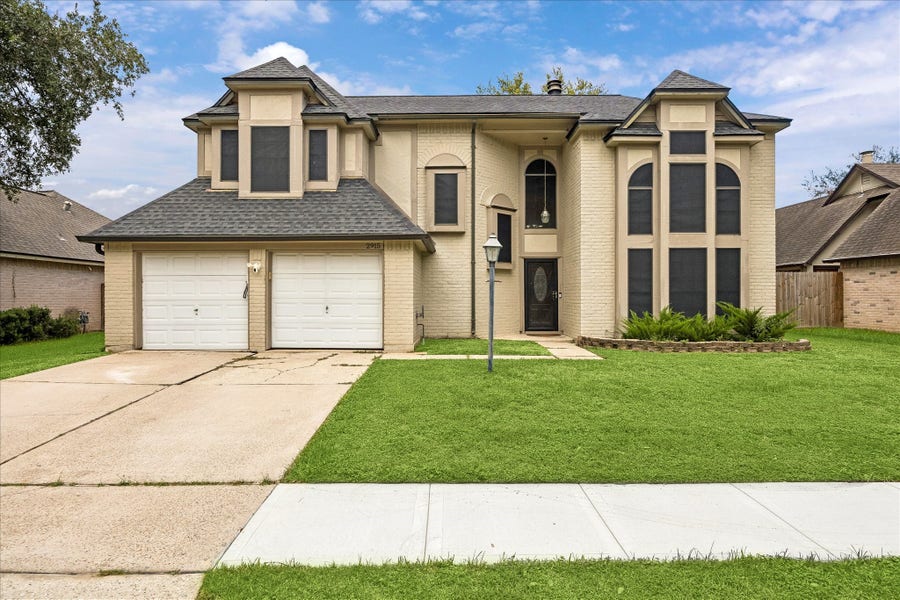 Property photo for 2915 Tower Bridge Court, Pearland, TX