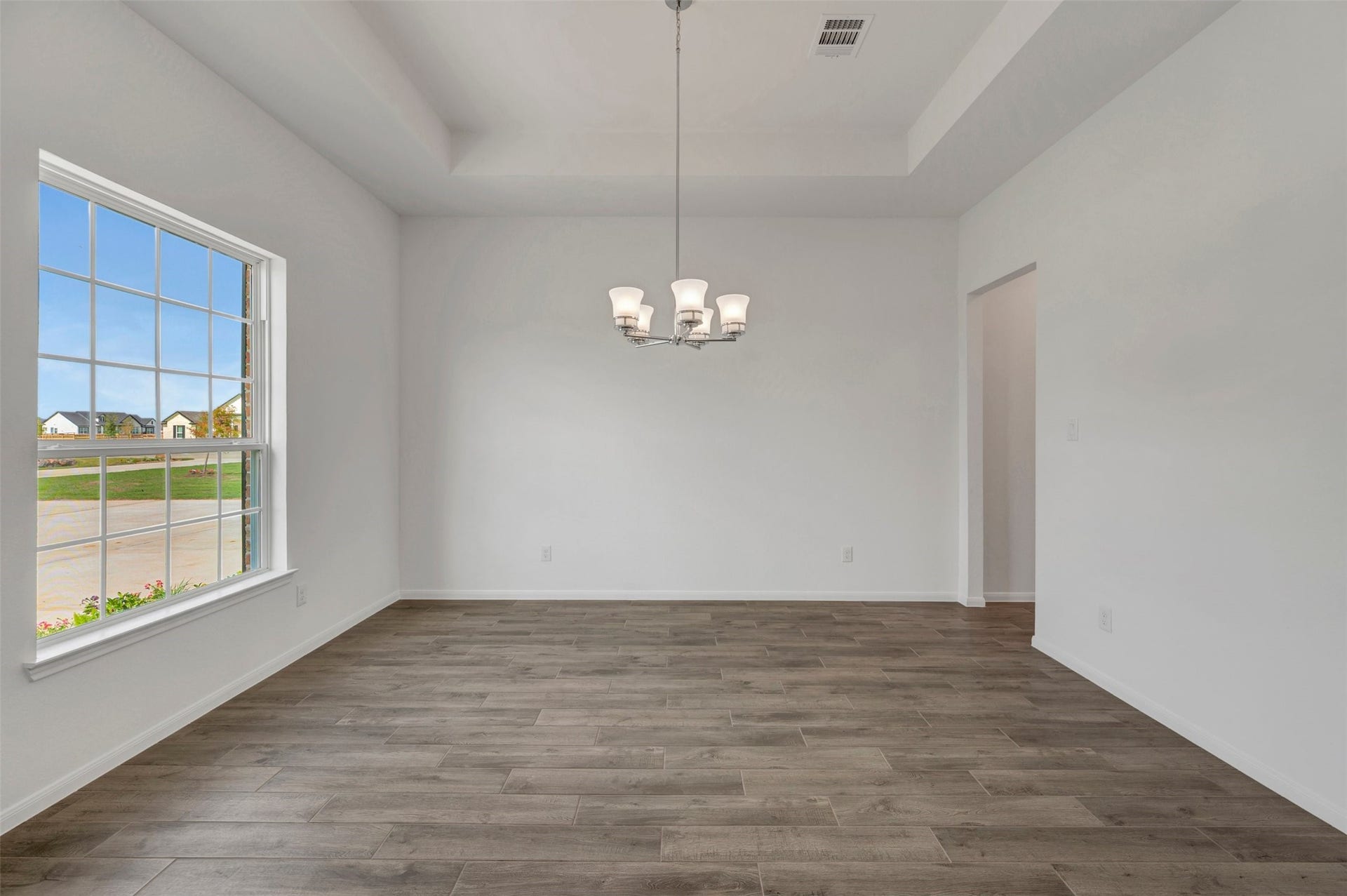 5033 Bluebell Way, Waller, TX 77484 Elegant dining room