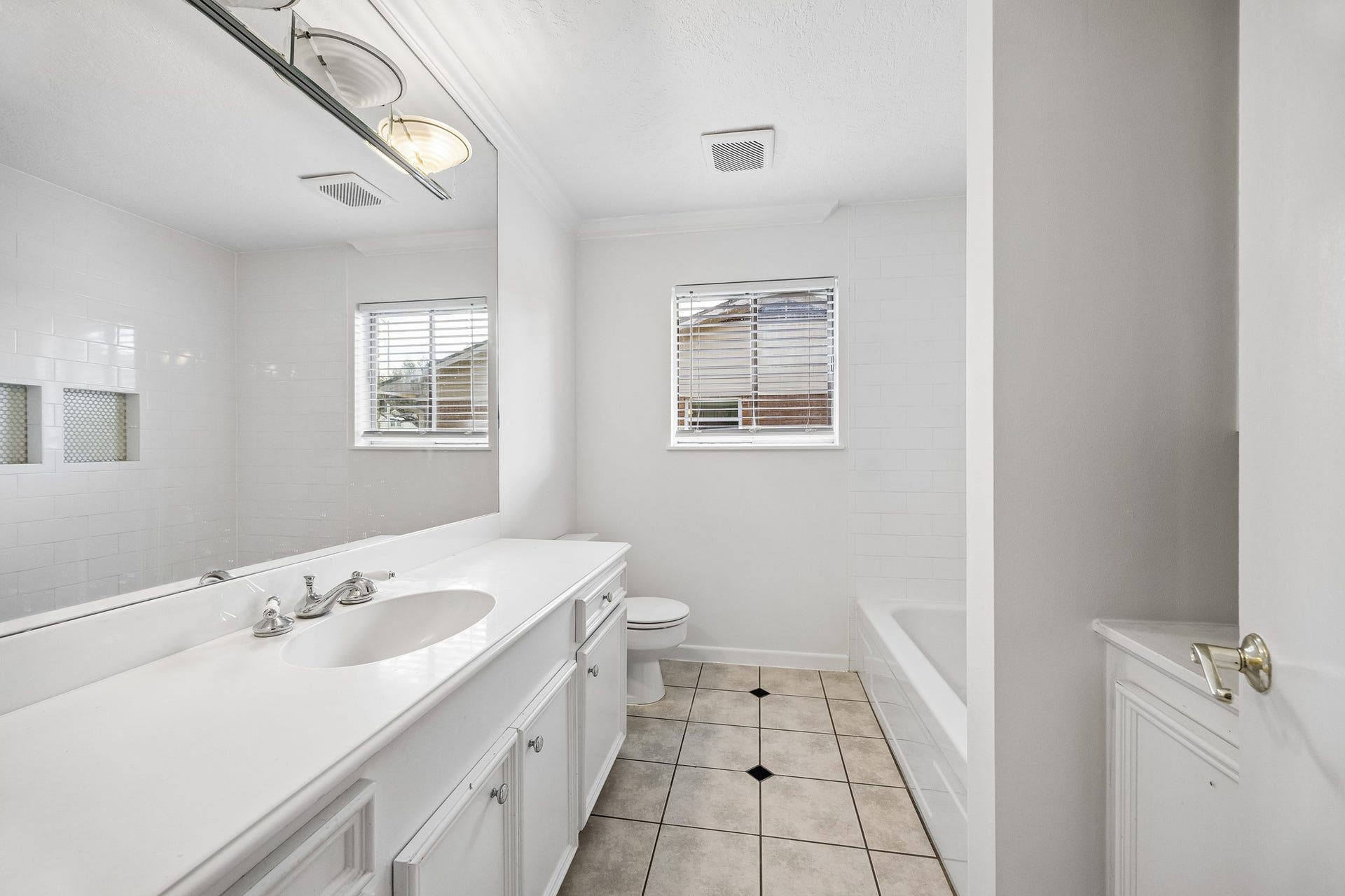 4406 Goldfinch Street, Houston, TX 77035