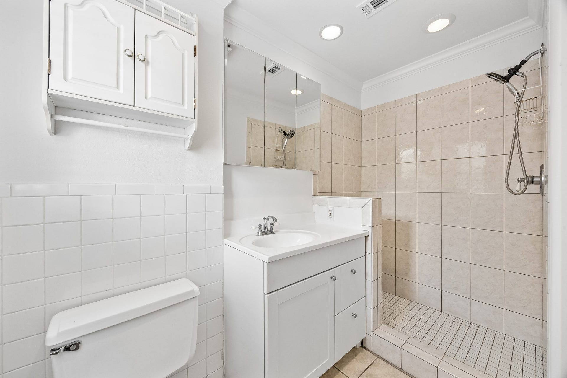 4406 Goldfinch Street, Houston, TX 77035