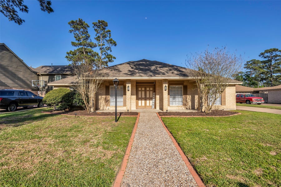 Property photo for 4801 Summer Lane, Baytown, TX