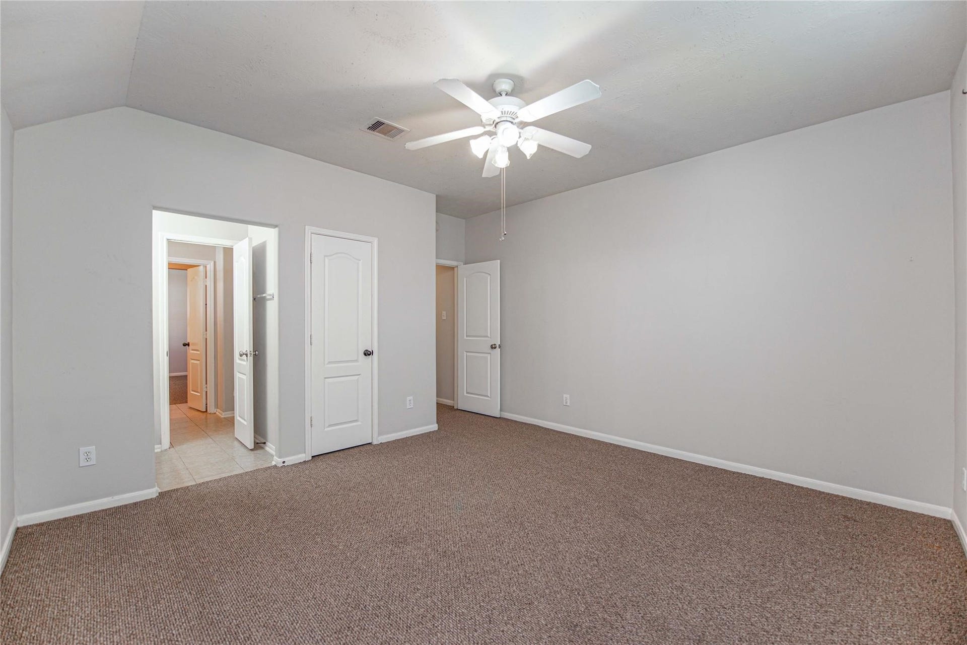 3118 Rosholt Drive, Spring, TX 77386 3118 Rosholt Drive, Spring, TX 77386