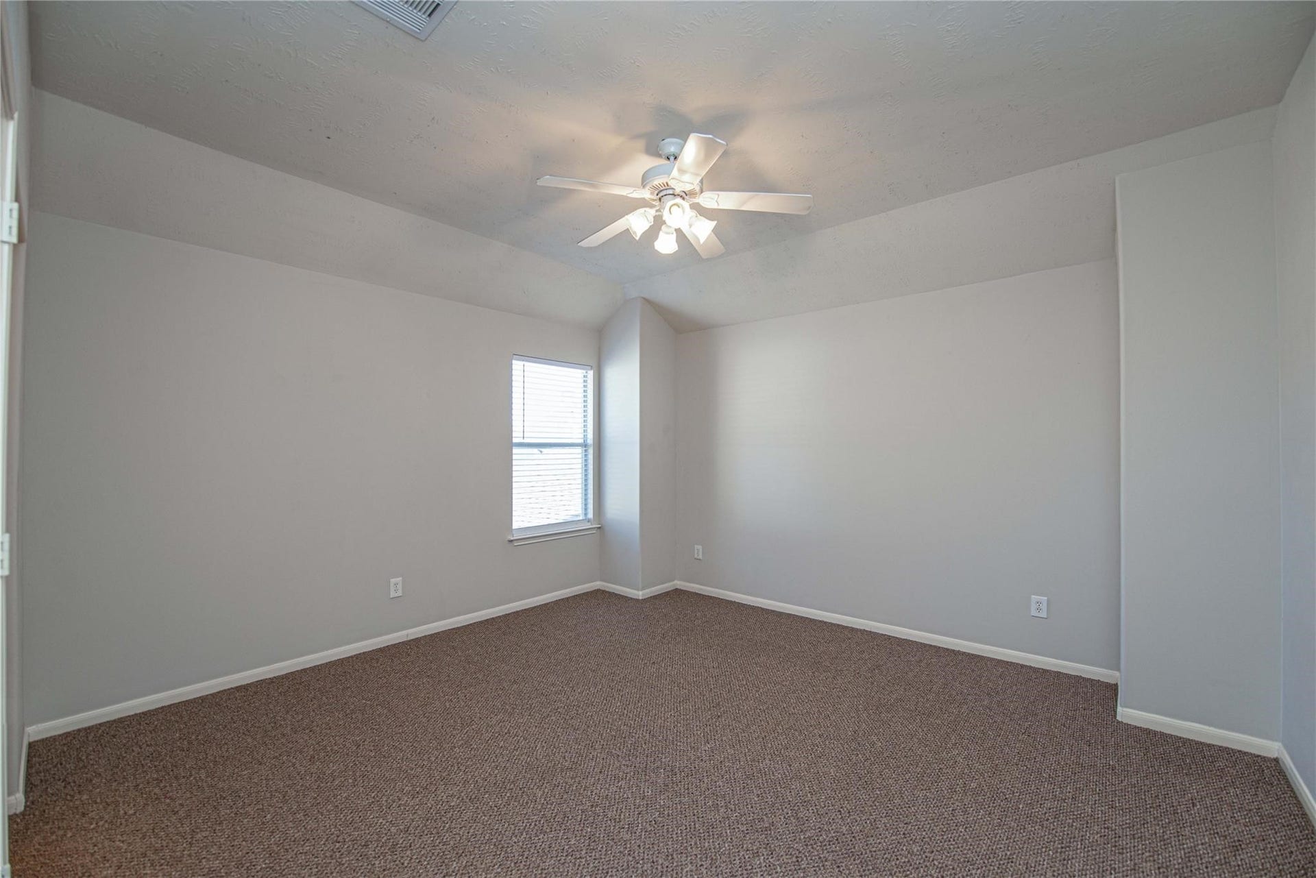 3118 Rosholt Drive, Spring, TX 77386 3118 Rosholt Drive, Spring, TX 77386